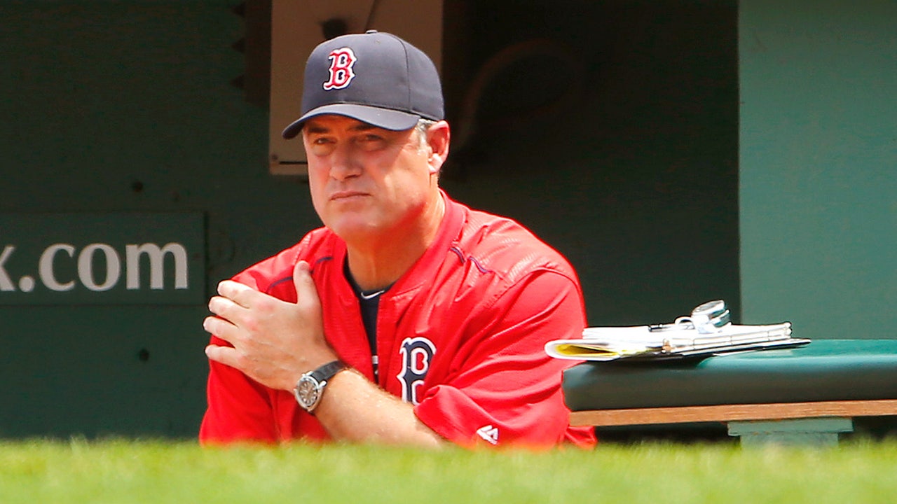 Red Sox manager Farrell has lymphoma, steps away from team